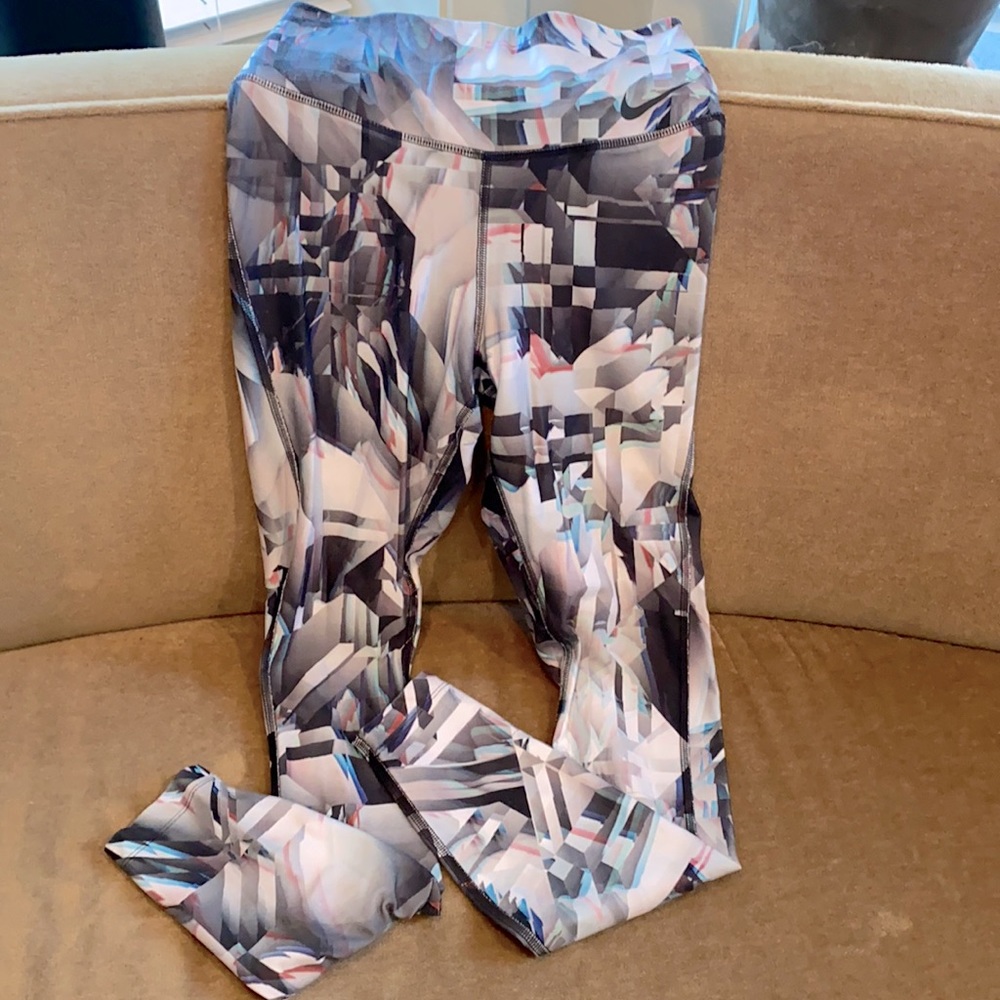 Nike dry fit high waisted leggings